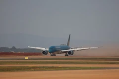 Bật mí chuyến bay đầu tiên hạ cánh an toàn xuống sân bay Long Thành