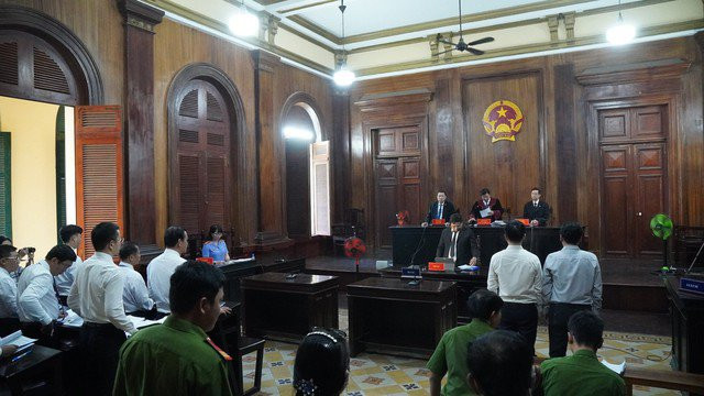 Tin tức 24h: Học sinh chạy xe máy tông trúng cô giáo, cả 2 cùng chấn thương sọ não ảnh 2