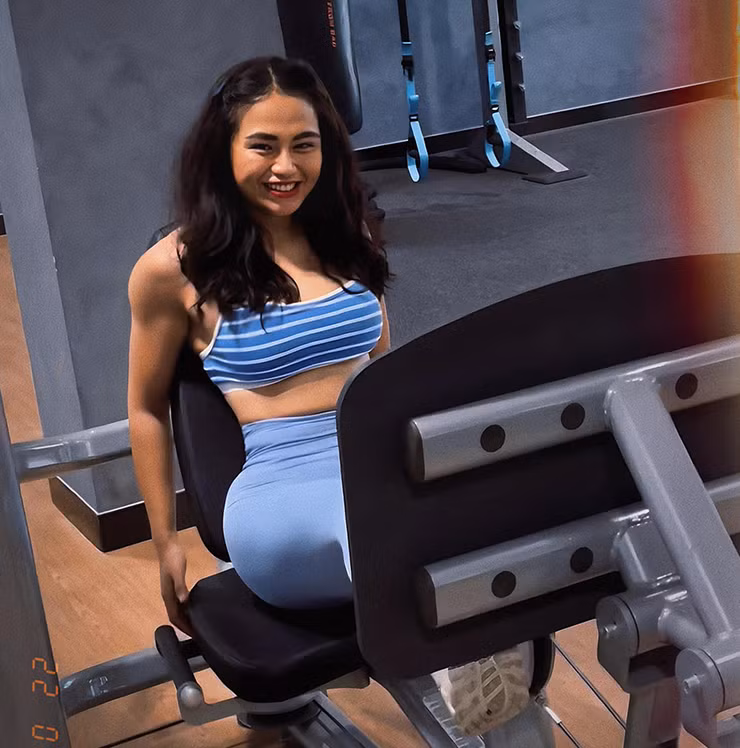 Người đẹp làng Gym chia sẻ thời gian đầu đến với bộ môn, khó khăn lớn nhất của cô là thiếu kiến thức trong việc tập luyện và ăn uống. Đặc biệt, Thu Thảo phải vượt qua thử thách rất lớn khi từng gặp chấn thương lưng khá nặng trước khi trở thành một HLV nổi tiếng như hiện nay.