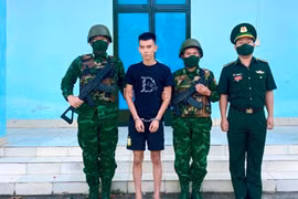 Bắt giữ đối tượng truy nã khi nhập cảnh qua cửa khẩu Mộc Bài