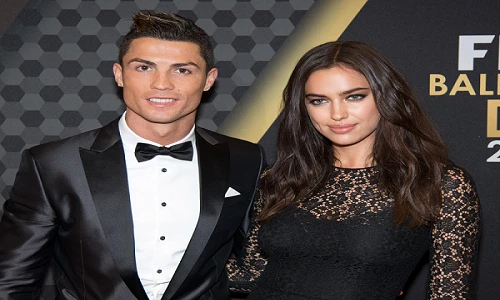 Cris Ronaldo chia tay bạn gái xinh đẹp?