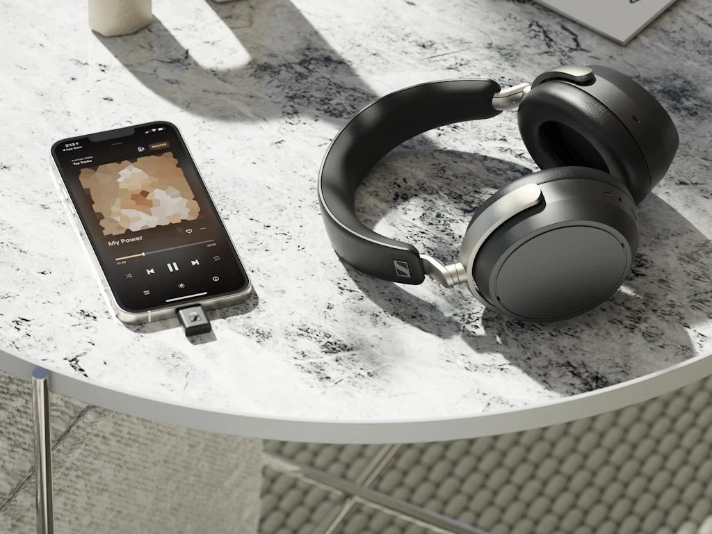 Sennheiser HDB 630 ra mắt, tai nghe “2 trong 1” cho dân audiophile