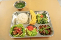 Tân binh' trúng thầu hơn 47 tỷ đồng suất ăn học đường: Hiện tượng năng lực hay khoảng trống cạnh tranh?