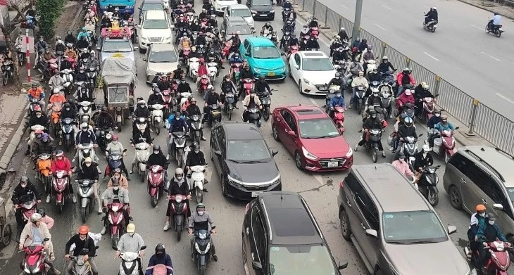 Các cửa ngõ Hà Nội đông đúc sau kỳ nghỉ lễ Giỗ Tổ Hùng Vương