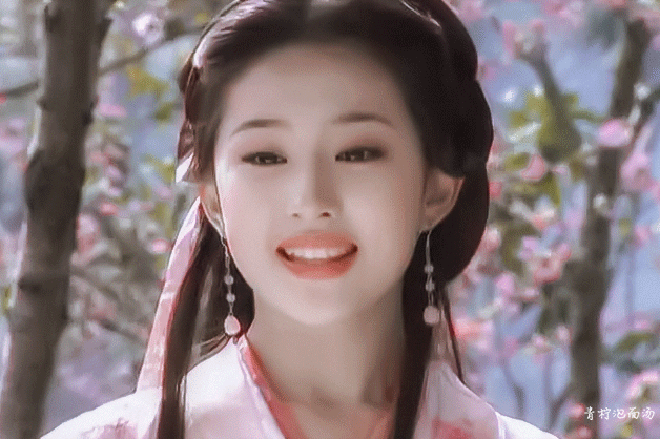 Hé lộ bí mật mối quan hệ của Lưu Diệc Phi với cha nuôi tỷ phú He lo bi mat moi quan he cua Luu Diec Phi voi cha nuoi ty phu
