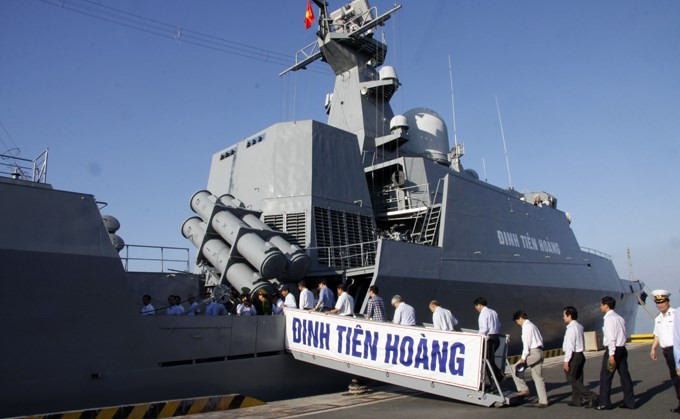 Các tàu mới vẫn sẽ sử dụng tổ hợp tên lửa hành trình chống hạm Kh-35 Uran-E có tầm bắn 130km, tổng cộng trang bị 8 quá bố trí bắt chéo nhau ở giữa thân tàu.