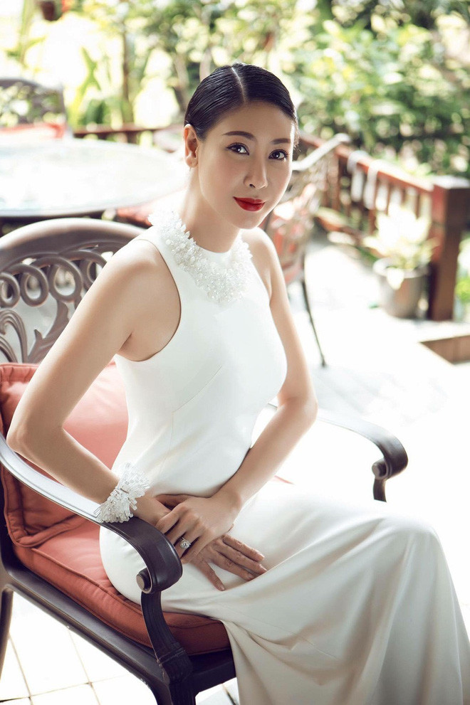 Xuất thân từ dòng dõi trâm anh thế phiệt, Hà Kiều Anh từng là tiểu thư sống trong nhung lụa ở Hà Nội. Sau cuộc hôn nhân đầu tan vỡ, Hoa hậu Hà Kiều Anh tìm được bến đỗ hạnh phúc bên doanh nhân thành đạt, giàu có Huỳnh Trung Nam.