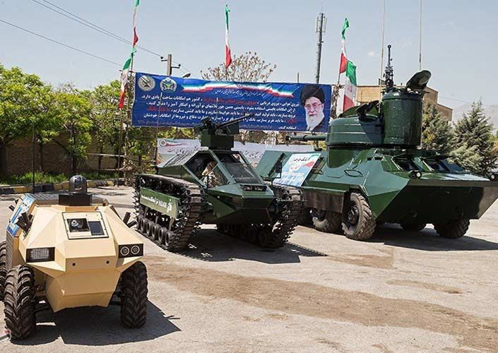 Ba trong 5 vũ khí mới được Quân đội Iran phát triển cho Quân chủng Lục quân được giới thiệu hôm 15/4.