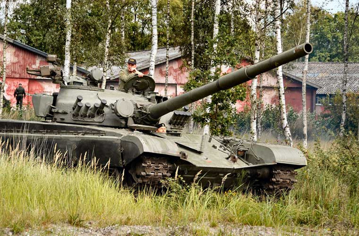 T-72M1 là biến thể xuất khẩu của xe tăng T-72A ra mắt năm 1979 dành cho các nước ở Đông Âu. Loại tăng này được chế tạo tại Ba Lan và Tiệp Khắc theo giấy phép sản xuất từ Liên Xô. Cơ bản thì T-72M1 giống với T-72A về tính năng, thiết kế.