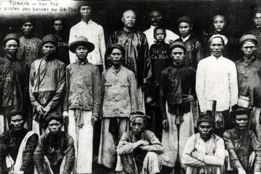 Dưới thời thực dân Pháp đô hộ, Bắc Giang nổi tiếng có cuộc khởi nghĩa nông dân Yên Thế do người anh hùng áo vải Hoàng Hoa Thám lãnh đạo kéo dài gần 30 năm (1884-1913), nghĩa quân Yên Thế đã lập lên những chiến công oanh liệt, làm cho quân Pháp nhiều phen phải kinh hoàng.