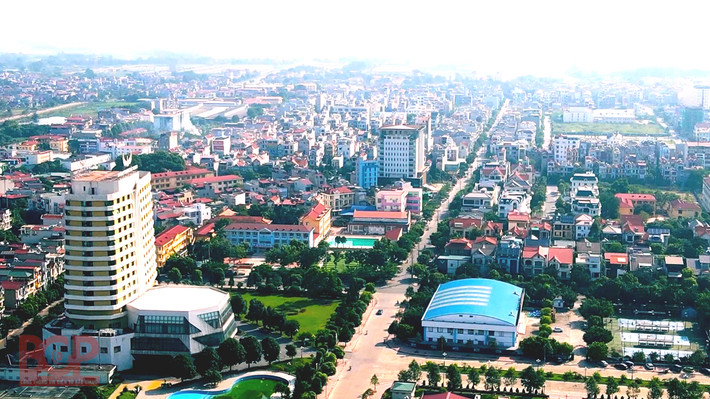Theo các sử sách để lại, tên gọi Bắc Giang xuất hiện đầu tiên trên bản đồ hành chính vào thời nhà Lý (thế kỷ XI - XIII). Lúc đó, Bắc Giang là một trong 24 lộ (tên đơn vị hành chính) của cả nước.