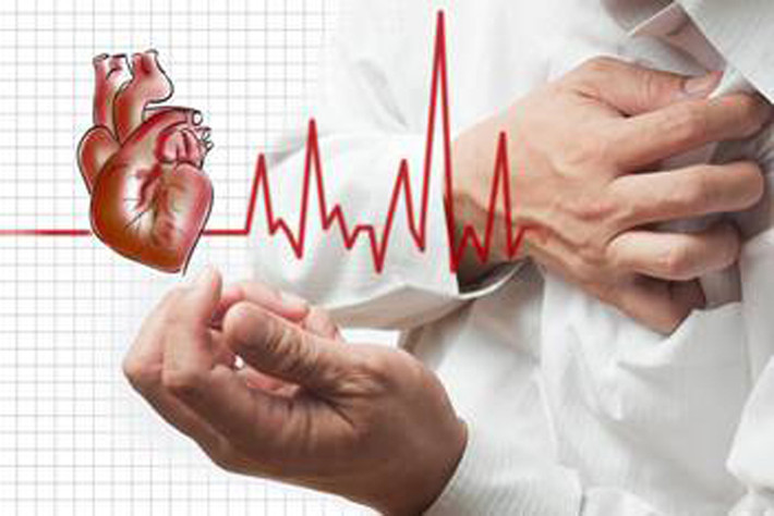 Với những người gặp vấn đề về tim mạch, tắm nước nóng sau khi quan hệ càng dễ có nguy cơ bị nhồi máu cơ tim hoặc tai biến mạch máu não. Vì vậy, bạn nên nghỉ ngơi một lúc, tắm nhẹ bằng nước mát hoặc lau qua bằng khăn ướt để đảm bảo sức khỏe.
