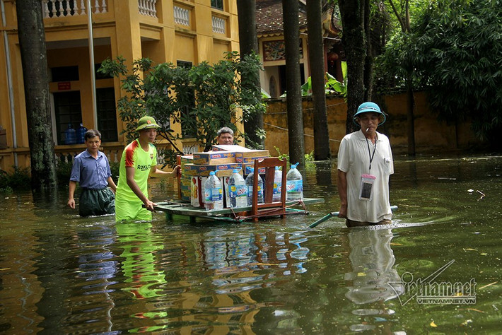 10 tháng qua ngập lụt 2 lần khiến nhiều người dân ngao ngán
