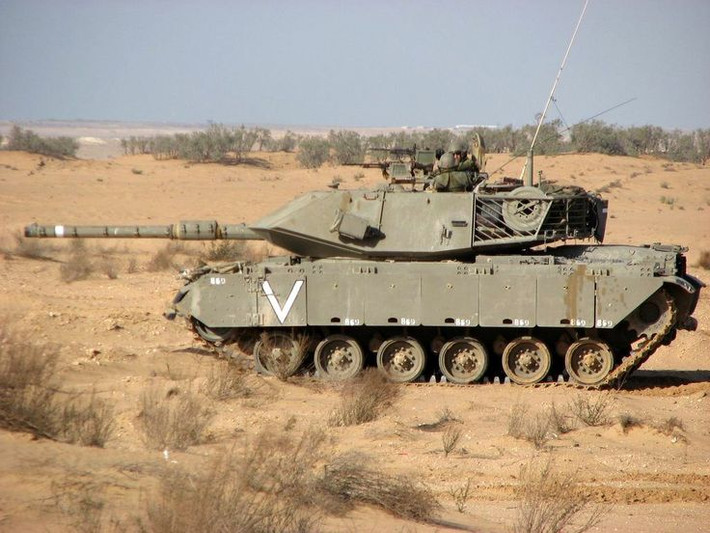 Hiện nay, hầu hết các xe tăng Magach 3-5 đều đã bị loại biên chế khỏi Quân đội Israel, có lẽ chỉ còn một ít Magach 7 - phiên bản nâng cấp mạnh nhất dòng tăng Magach.