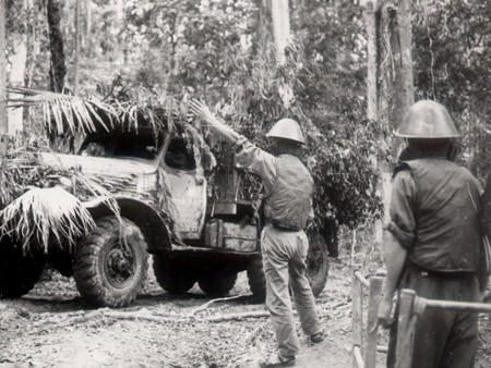 Nhà thơ Phạm Tiến Duật cho biết thêm, bài làm xong cuối năm 1969, nhưng hai dòng đầu tiên thì có trước đó gần hai năm.