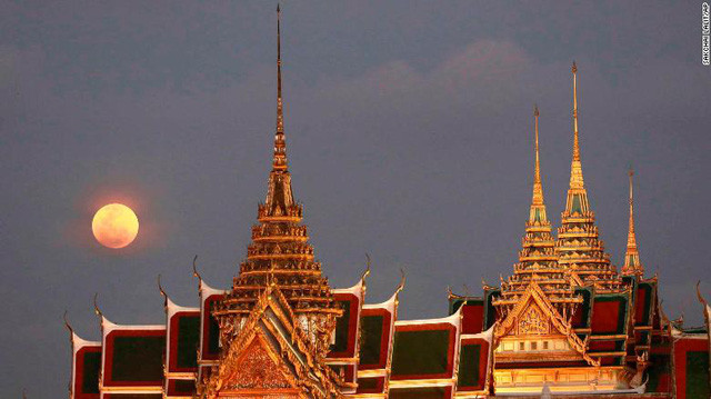 Hình ảnh nguyệt thực toàn phần đẹp rạng rỡ