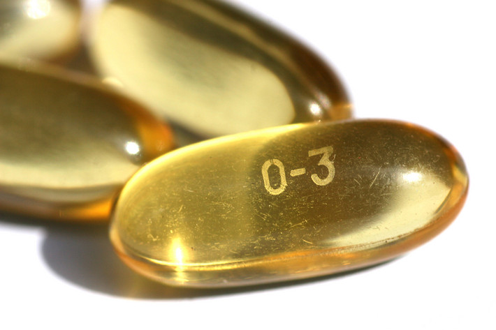 Làm được điều kỳ diệu trên là nhờ lượng axit béo omega 3 dồi dào trong chúng. Lượng omega 3 trong loại hạt này được đánh giá lành mạnh và dồi dào hơn 3 lần so với cá hồi. Khi đi vào cơ thể, chúng dễ dàng phát huy tác dụng ngăn ngừa sự hình thành các gốc tự do gây các loại ung thư nguy hiểm.