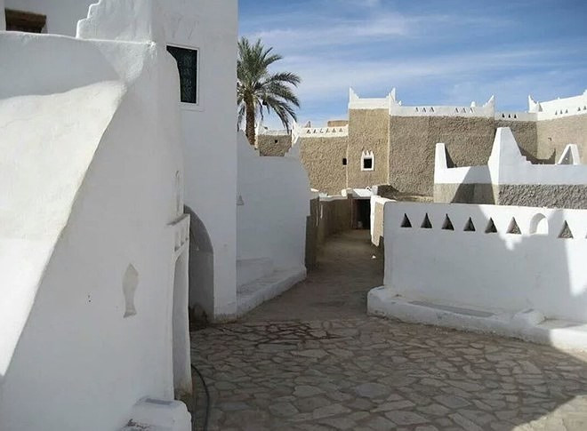 Ghadames là một thị trấn ốc đảo lớn ở phía tây bắc của Libya, gần biên giới Algeria và Tunisia (Theo: Zing)