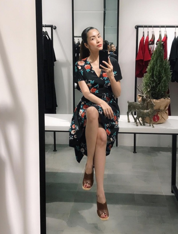 Đây không phải lần đầu Tăng Thanh Hà lộ thân hình gầy gò. Trước đó, nữ diễn viên đã từng nhận được lời khuyên từ fan nên chú ý ăn uống, chăm sóc sức khỏe vì thấy vóc dáng của cô quá gầy.