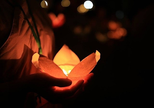 Tuy nhiên, những kiêng kỵ nêu trên cũng chỉ là quan niệm dân gian, được truyền miệng qua nhiều đời và đúc rút thành kinh nghiệm mang tính tham khảo. Vì vậy, cũng không nên vì quá tin vào những quan niệm truyền miệng mà trở nên mê tin, kiêng kỵ thái quá. Cuộc sống đều do mỗi cá nhân quyết định. "Đức năng thắng số", vì vậy, cuộc sống tốt đẹp hay không hoàn toàn tùy thuộc vào sự lựa chọn và quyết định của mỗi người, không phải chỉ phụ thuộc vào những điều kiêng kỵ trong tháng 7 âm lịch.