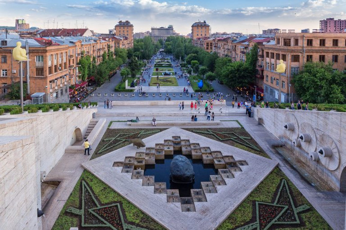 Thành phố lâu đời nhất trên thế giới: Yerevan, thành phố của Armenia là một trong những thành phố lâu đời nhất trên thế giới. Nó được thành lập vào năm 782 trước Công nguyên bởi Vua Argishti I. Vào năm 2018, Yerevan đã tổ chức lễ kỷ niệm 2800 năm ngày thành lập.