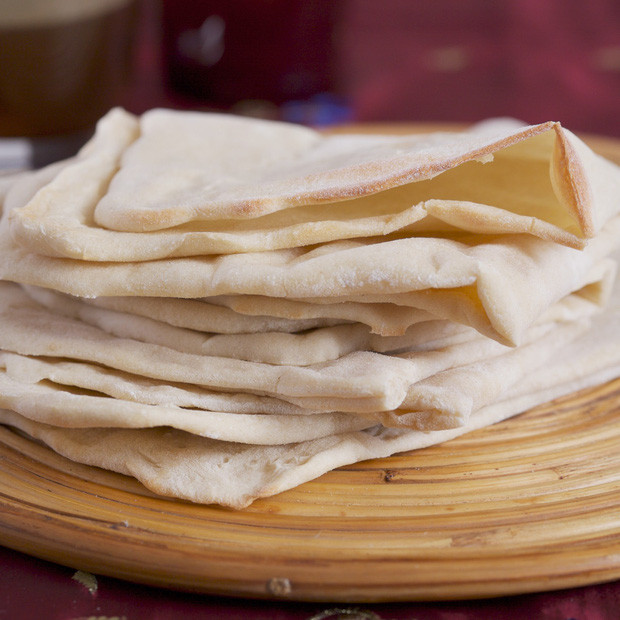 Món bánh độc nhất vô nhị: Năm 2014, món bánh Lavash của Armenia được UNESCO đưa vào danh sách Di sản văn hóa phi vật thể. Lavash có nguyên liệu chính là bột, nước và muối. Người thợ sẽ "múa bột" để tạo ra những chiếc bánh mỏng, dẹt và mịn.