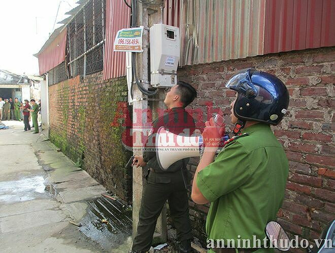 Lực lượng cảnh sát sử dụng các phương án "cương nhu" kết hợp. Các chiến sĩ đã dùng loa vận động đối tượng chấp hành.