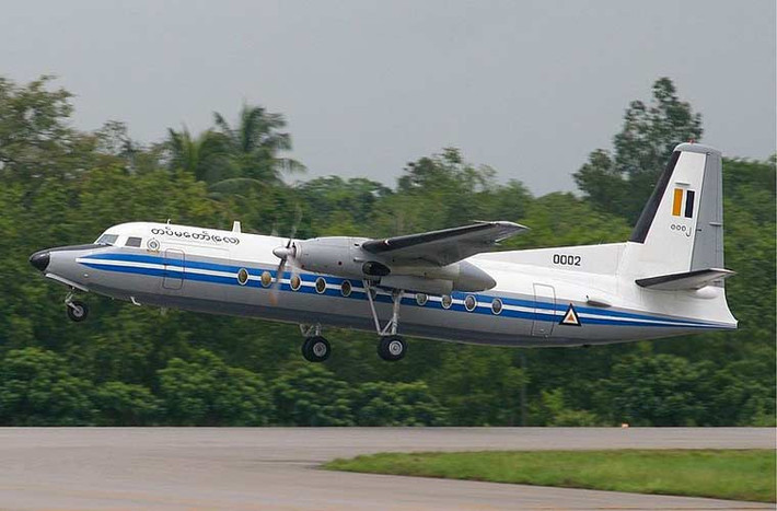 Toàn bộ Không quân Myanmar chỉ có 17 chiếc vận tải, do Mỹ, Pháp, Thụy Điển, Hà Lan sản xuất.