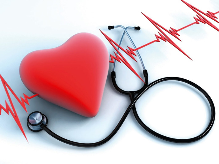 Ngủ quá nhiều cũng có thể tăng nguy cơ mắc các vấn đề về tim mạch là một trong những nguyên nhân phổ biến nhất gây tử vong. Thường xuyên ngủ nhiều hơn 8 giờ mỗi đêm làm tăng nguy cơ tử vong lên 34%.
