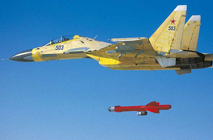 Theo nhà thiết kế Raduga, máy bay mang phóng tên lửa Kh-59MK cần bay ở tốc độ 600-1.100km/h khi bắn, độ cao phóng 0,2-11km. Tên lửa sau khi phóng sẽ bay cách mặt nước 10-15m, tiếp cận mục tiêu hạ xuống 4-7m.
