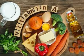 Vitamin A Nếu bạn thắc mắc là loại vitamin chống lão hóa siêu tốt thì câu trả lời là vitamin A. Trên thực tế, vitamin A có mặt ở trong mọi chức năng của cơ thể từ hệ thống miễn dịch cho đến sinh sản và nhiều chức năng khác.