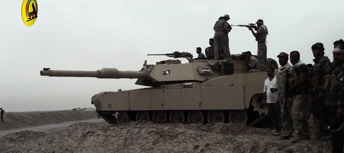 Tất nhiên không thể thiếu những chiếc tăng hiện đại M1A1 Abrams do Mỹ sản xuất, cung cấp cho Quân đội Iraq.