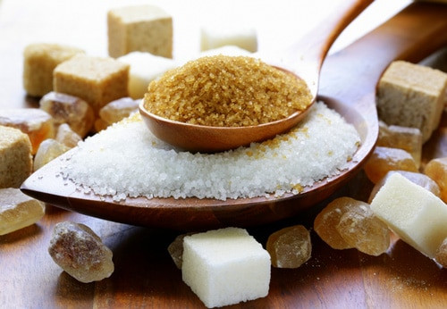 7. Đường phá vỡ chuỗi hormone cảm giác tích cực của cơ thể Hormone dopamine, serotonin và endorphin được thay đổi thường xuyên bởi lượng đường nạp vào cơ thể. Ban đầu mức độ có thể tăng vọt trong phản ứng với đường nhưng theo thời gian, cơ thể đòi hỏi nhiều hơn và cứ tăng hơn nữa để đáp ứng đủ phản ứng.