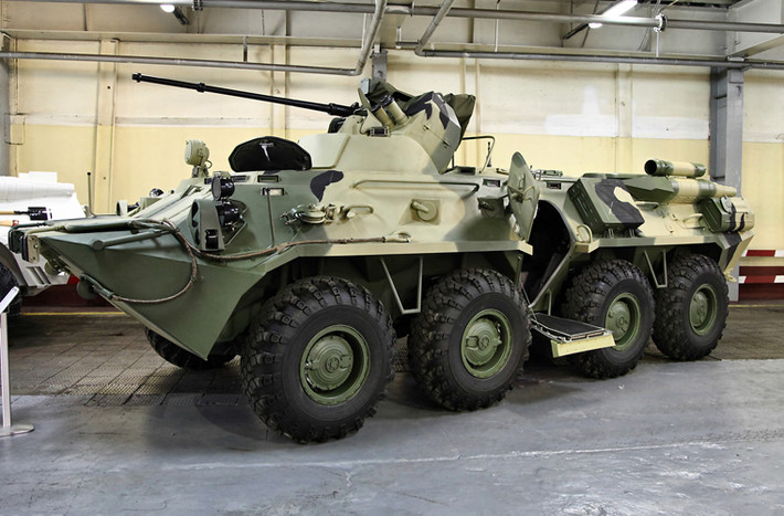 BTR-82A là phiên bản cải tiến sâu trên cơ sở dòng xe bọc thép chở quân BTR-80 được thiết kế dưới thời Liên Xô. Ngoại hình của BTR-82A so với BTR-80 là tương tự nhau, nhưng có nhiều điểm khác biệt về giáp bảo vệ cũng như sức mạnh hỏa lực và động cơ.