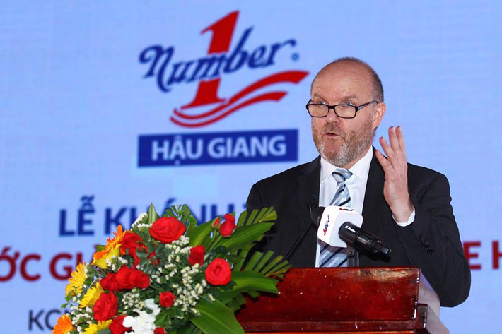 Ông Kim Hendriksen – Giám đốc Nghiên cứu và Phát triển Công nghệ Nước giải khát Châu Á – Thái Bình Dương, đại diện Tập đoàn GEA phát biểu tại sự kiện.