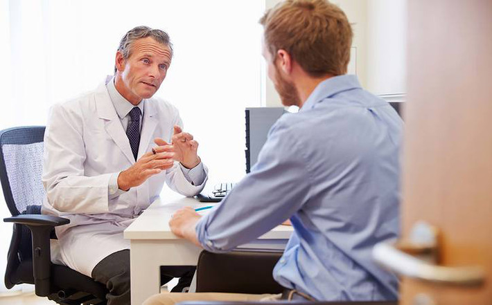 Thay đổi ở tinh hoàn: Phần lớn các vết sưng trên tinh hoàn thường không cần điều trị. Tuy nhiên, đó cũng có thể là một dấu hiệu ung thư tinh hoàn, bệnh phổ biến ở nam giới trong độ tuổi 20-35.