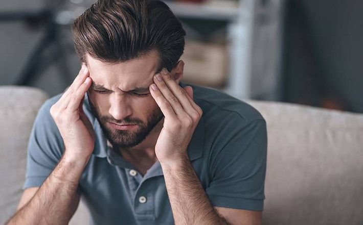Nhức đầu mãn tính: Đau đầu liên tục không dứt có thể là dấu hiệu của khối u não. Hãy đi khám ngay nếu có dấu hiệu này./.