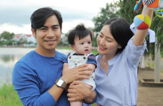 Cách đây không lâu trên trang facebook cá nhân, nam diễn viên Thanh Bình - chồng diễn viên Ngọc Lan bất ngờ chia sẻ những hình ảnh về căn biệt thự mới đang trong quá trình hoàn thiện mà hai vợ chồng anh đã dành nhiều công sức và tâm huyết suốt nhiều tháng nay.