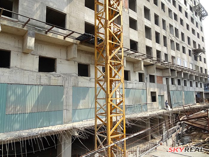 Sở Quy hoạch Kiến trúc TP. HCM đề nghị chủ đầu tư họp lấy ý kiến toàn thể khách hàng, để có cơ sở phê duyệt lại quy hoạch. Sở Xây dựng đề nghị chủ đầu tư phải có báo cáo lấy ý kiến khách hàng gửi Sở trước ngày 10/6. Nếu sau thời gian này Sở vẫn chưa nhận được 100% ý kiến khách hàng đồng ý cho dự án tồn tại hai tầng 15, 16 thì sẽ cưỡng chế toàn bộ.