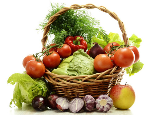 Cung cấp đủ lượng rau xanh, trái cây; tránh xa các thực phẩm chế biến, đồ ăn nhẹ có đường và đồ mặn góp phần củng cố sức khỏe, ngăn ngừa đột quỵ rất tốt.