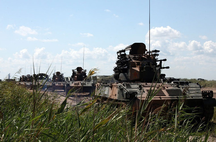 Tổ hợp phòng không Type 95 do Tổng Công ty Công nghiệp phương Bắc (NORINCO) phát triển và trang bị cho Quân đội Trung Quốc từ năm 1999. Type 95 được thiết kế với radar trinh sát băng S CLC-1 chuyên bắt mục tiêu bay thấp, tầm trinh sát 11km và cucmj trinh sát quang điện. Hỏa lực có 4 pháo tự động 25mm Type 87 bắn xa 2.500m cùng 4 tên lửa QW-2.