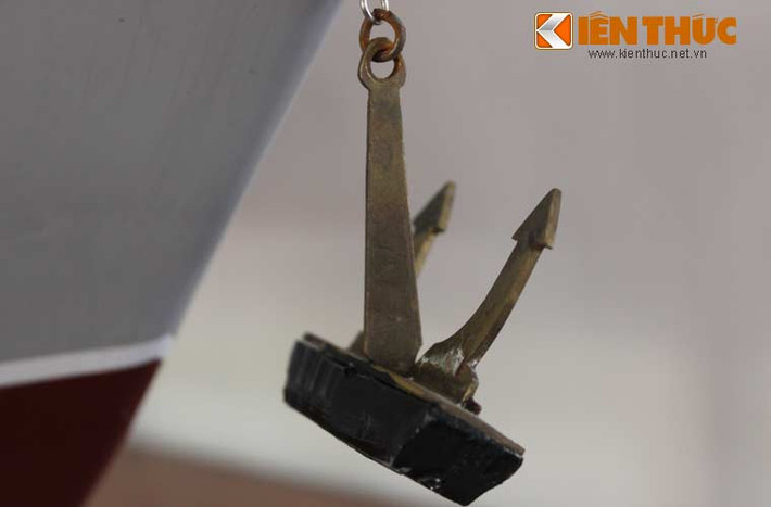 Cận cảnh hệ thống neo tàu.