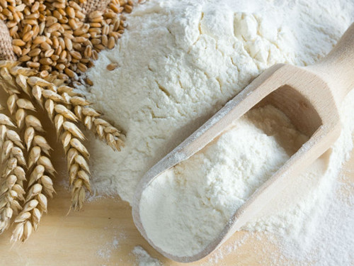 Carbohydrate tinh chế cũng là thực phẩm nên tránh nếu muốn giảm mỡ bụng. Chúng chứa nhiều trong gạo và bột mì trắng. Ăn một lượng lớn dễ gây đột biến lượng đường trong máu, tăng tích lũy chất béo dư thừa quanh bụng.