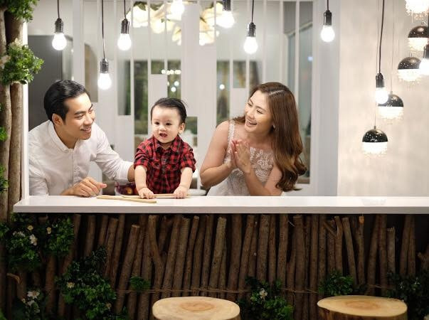 Trước kia, vợ chồng nam diễn viên sống trong một căn chung cư cao cấp ở quận 7, TP. HCM.
