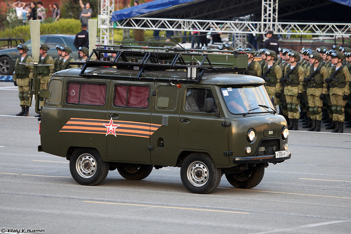 Xe tín hiệu R-986M thuộc tổ hợp kiểm soát máy bay SKP-12M. Nguồn ảnh: Vitaly-Kuzmin