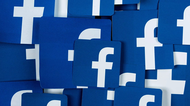 1. Lỗ hổng bảo mật. Một lỗ hổng trong hệ thống máy tính của Facebook đã khiến thông tin cá nhân của 30 triệu người dùng, bao gồm địa chỉ, địa điểm, tên, số điện thoại… - bị rò rỉ. Đây là scandal về bảo mật lớn nhất trong lịch sử Facebook.