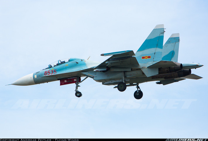 Hợp đồng cuối cùng liên quan tới tiêm kích Su-30MK2 giữa Việt Nam và Nga được ký kết vào năm 2013 với đơn giá đến 600 triệu USD cho 12 chiếc. Tính tới thời điểm hiện tại, Việt Nam có trong biên chế 32 chiếc Su-30MK2 và 4 chiếc Su-30MK.