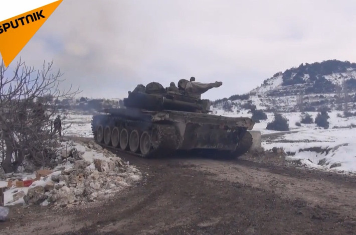 T-72 vốn được sản xuất tại Nga – đất nước có mùa đông khắc nghiệt nên động cơ của nó được thiết kế để hoạt động trong điều kiện nhiệt độ âm. Nguồn ảnh: Sputnik