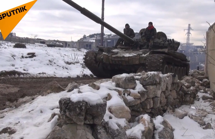 Xe tăng T-72AV của Quân đội Syria tác chiến trong mùa đông. Nguồn ảnh: Sputnik
