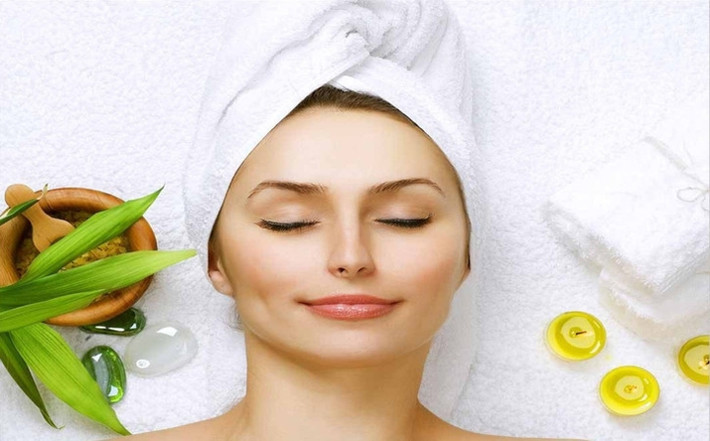Collagen là thành phần thường thấy trong các sản phẩm chăm sóc da. Chúng có khả năng phục hồi cấu trúc da, giảm lão hoá da và tăng độ đàn hồi của da.